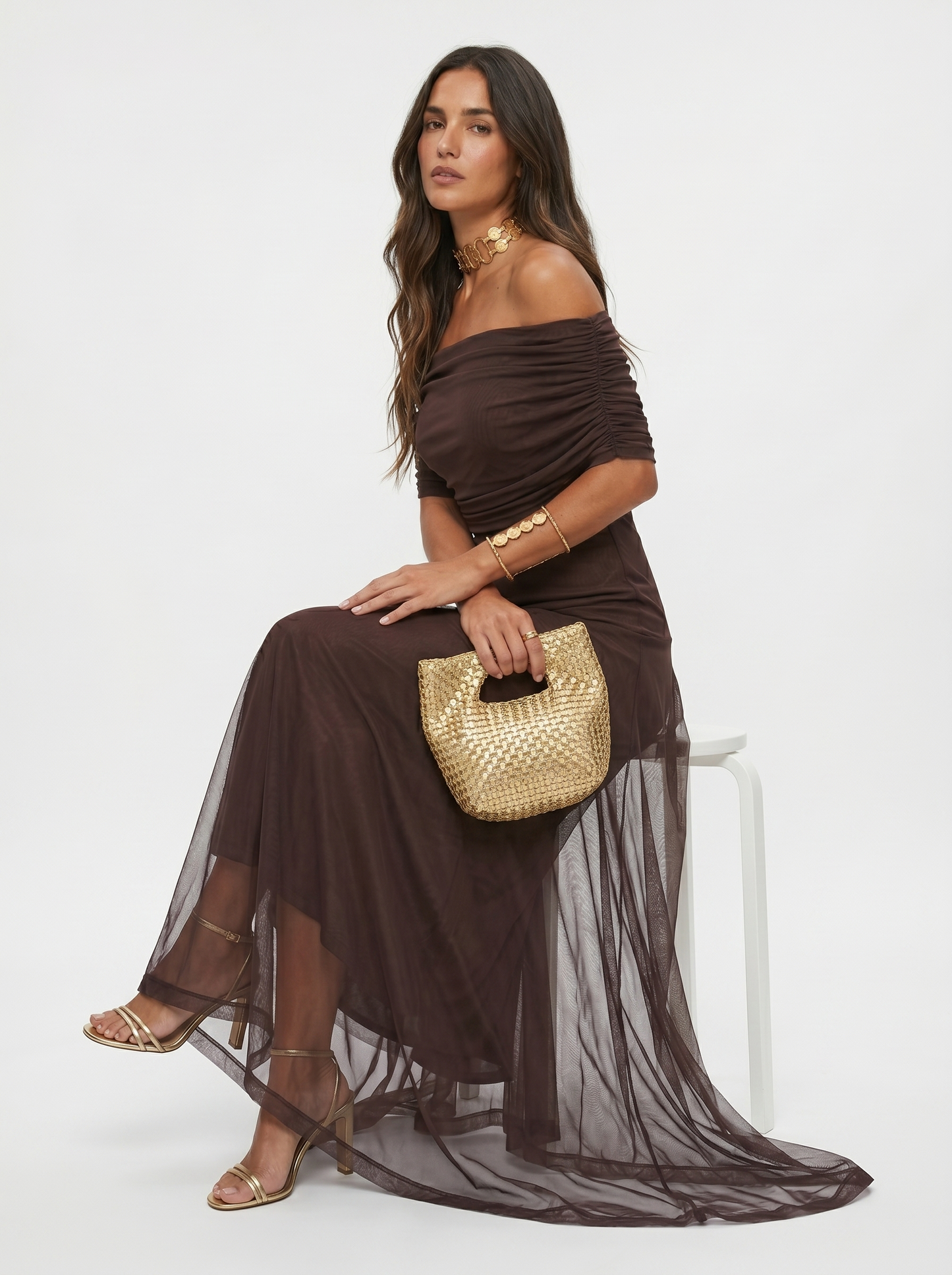 Carla  Vestido elegante y sencillo