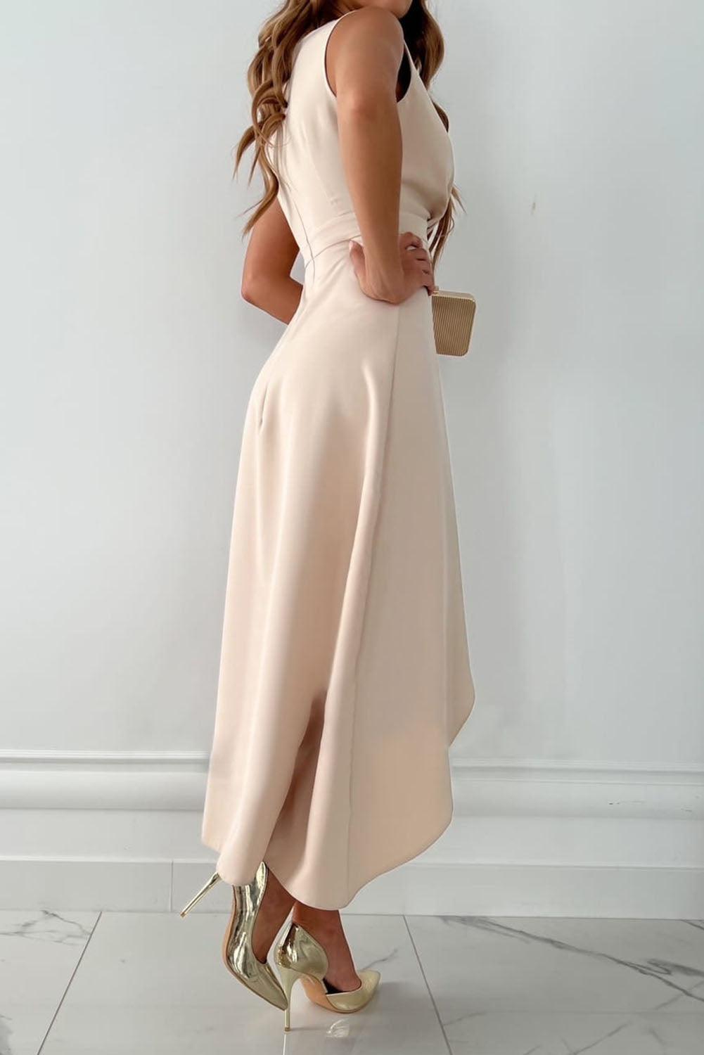 Isabel, Vestido con estampado de rosas