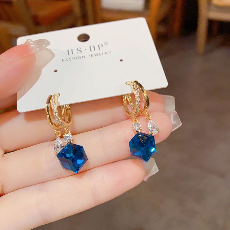 “Beso Aurora” – Pendientes de cristal azul brillantes